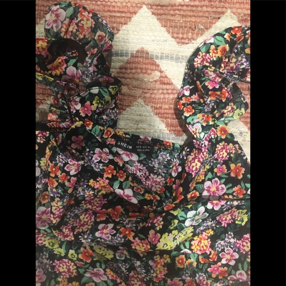 Nwot stretchy ruffle strap dress - Picture 7 of 8